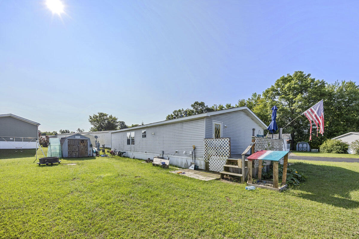 Photo 19 of 20 of 525 E Rainbow Road mobile home