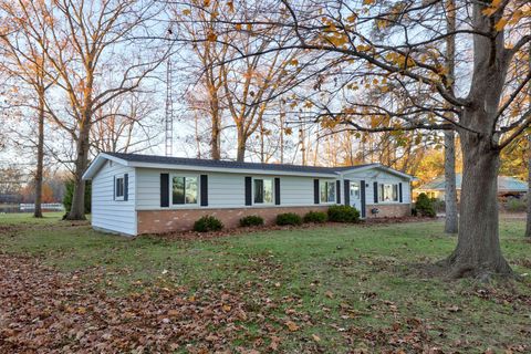 A home in Swan Creek Twp