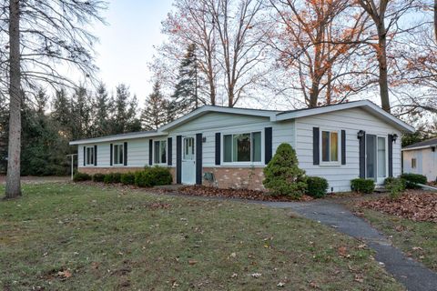 A home in Swan Creek Twp