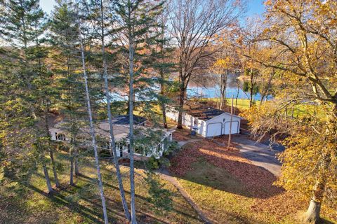 A home in Swan Creek Twp