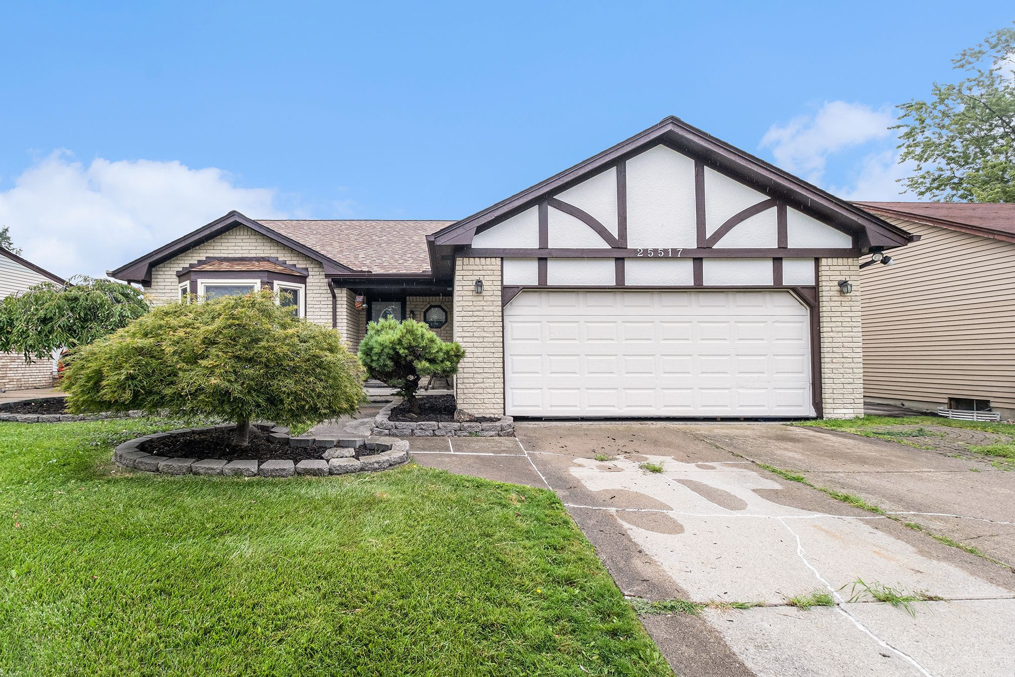 View Chesterfield Twp, MI 48051 house