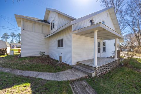 A home in Burdell Twp