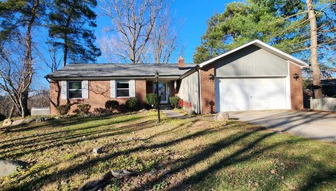 A home in Pinckney Vlg