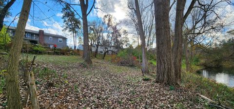 A home in Pinckney Vlg