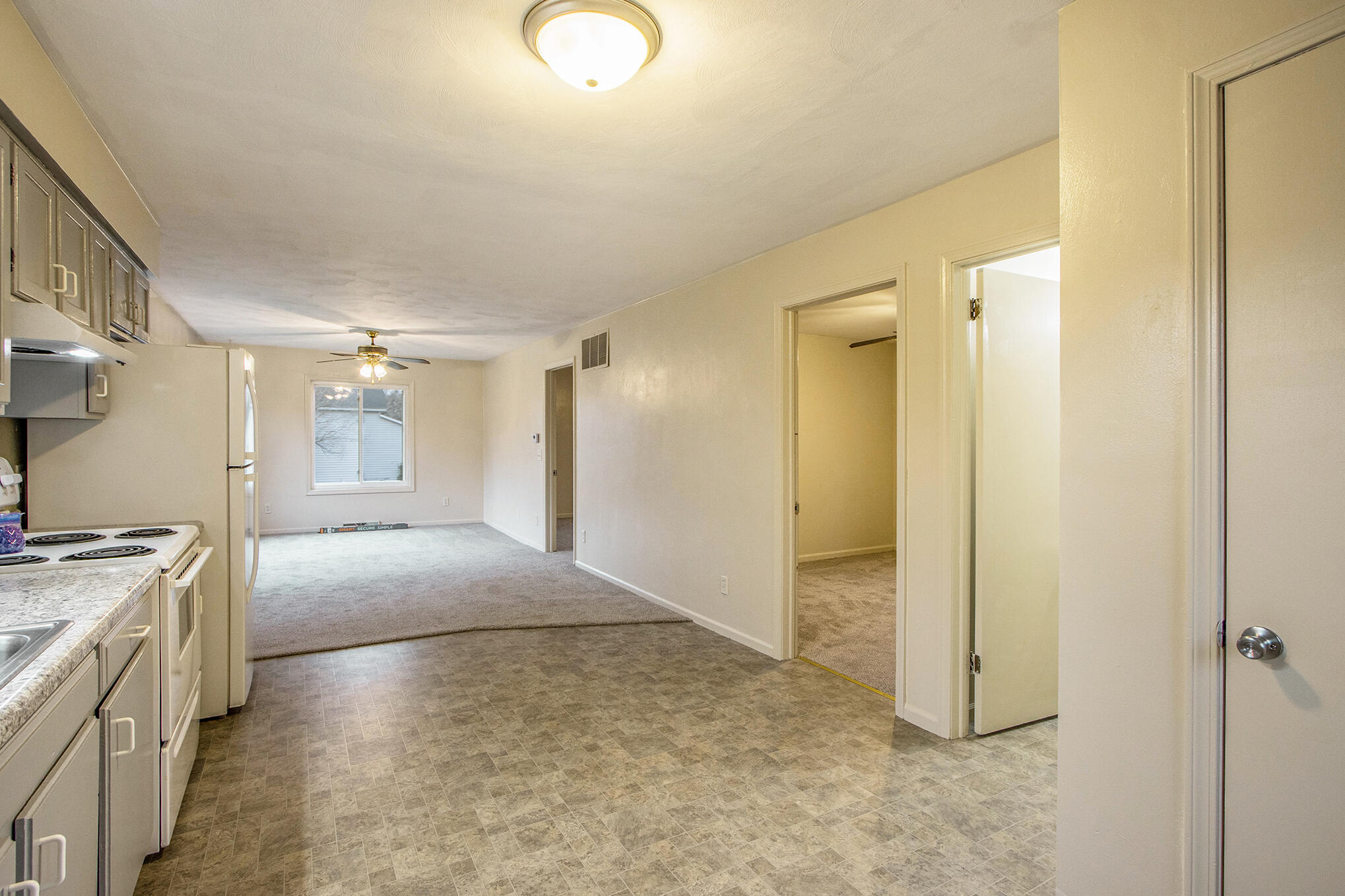 AugustaVillage_Kalamazoo, Michigan 49012, United States, 2 Bedrooms Bedrooms, ,1 BathroomBathrooms,Residential,Active,15912