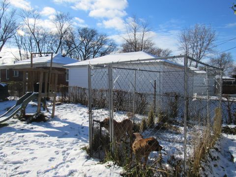 A home in Harper Woods