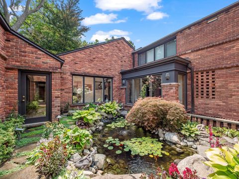 A home in Bloomfield Twp