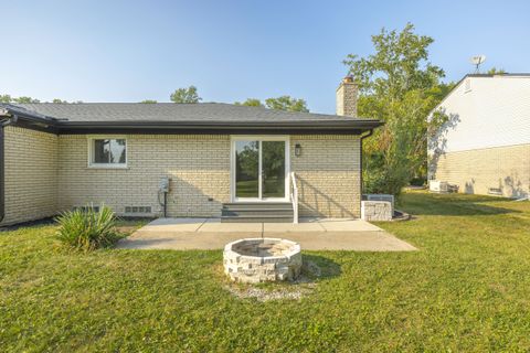 A home in West Bloomfield Twp