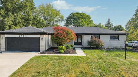 A home in West Bloomfield Twp