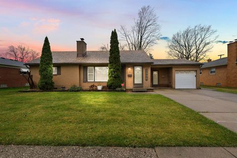 A home in Dearborn Heights