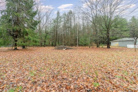 A home in Swan Creek Twp