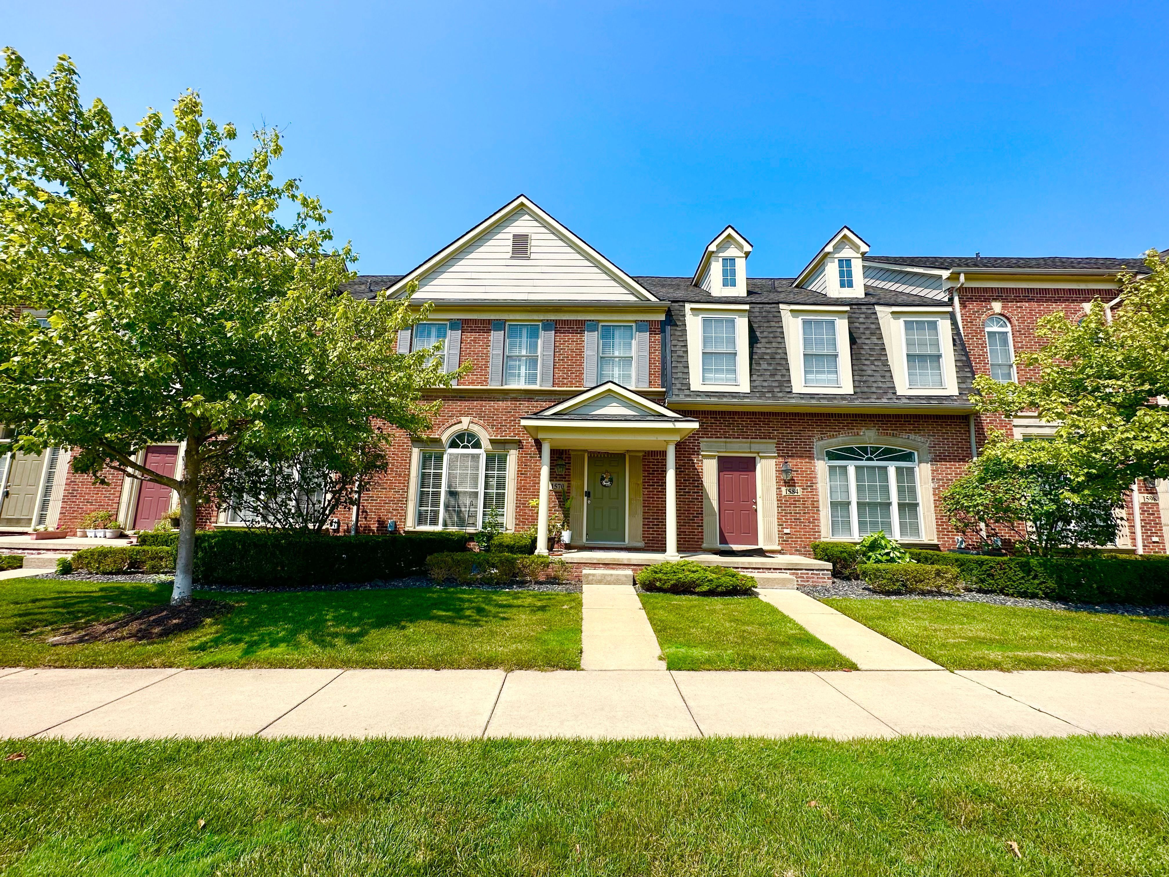 View Canton Twp, MI 48187 condo