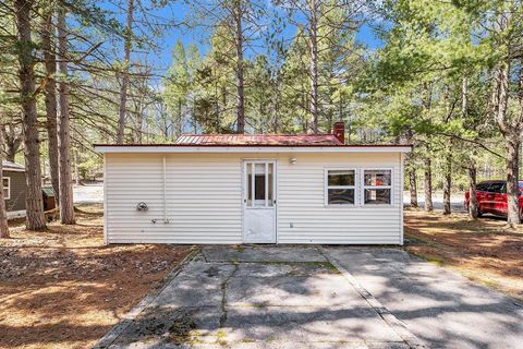 A home in Bear Lake Twp