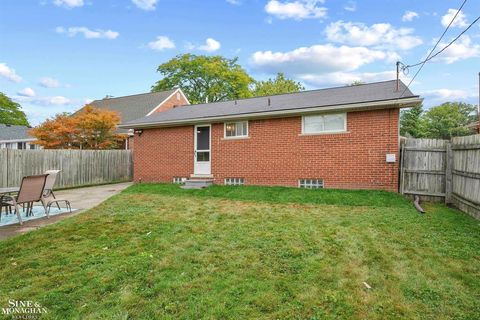 A home in Harper Woods