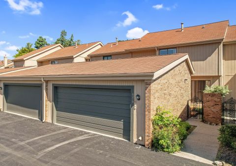 A home in West Bloomfield Twp