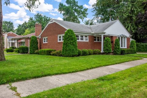 A home in Grosse Pointe Woods