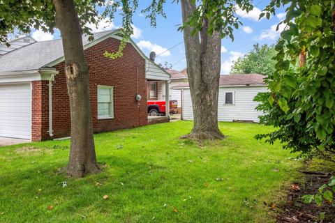 A home in Grosse Pointe Woods