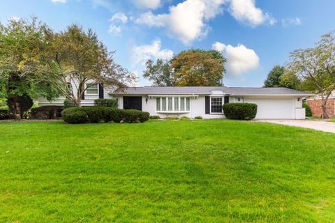 A home in West Bloomfield Twp