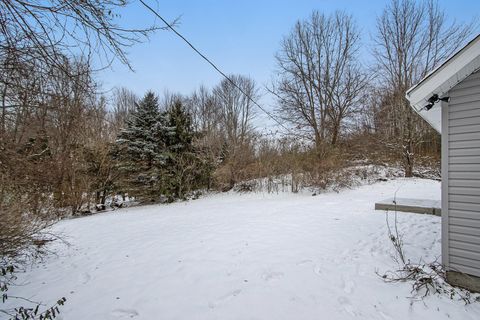 A home in Porter Twp