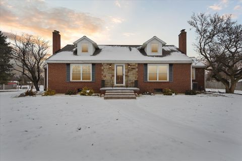 A home in Grand Blanc Twp