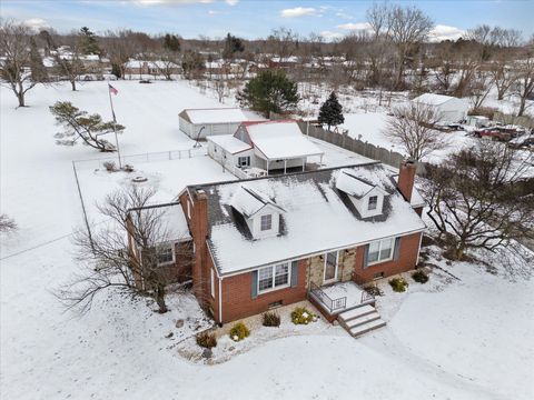 A home in Grand Blanc Twp