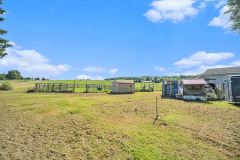 A home in Paw Paw Twp