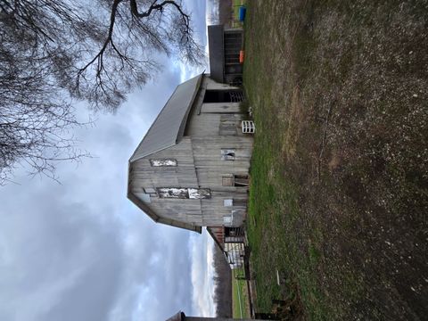 A home in Paw Paw Twp