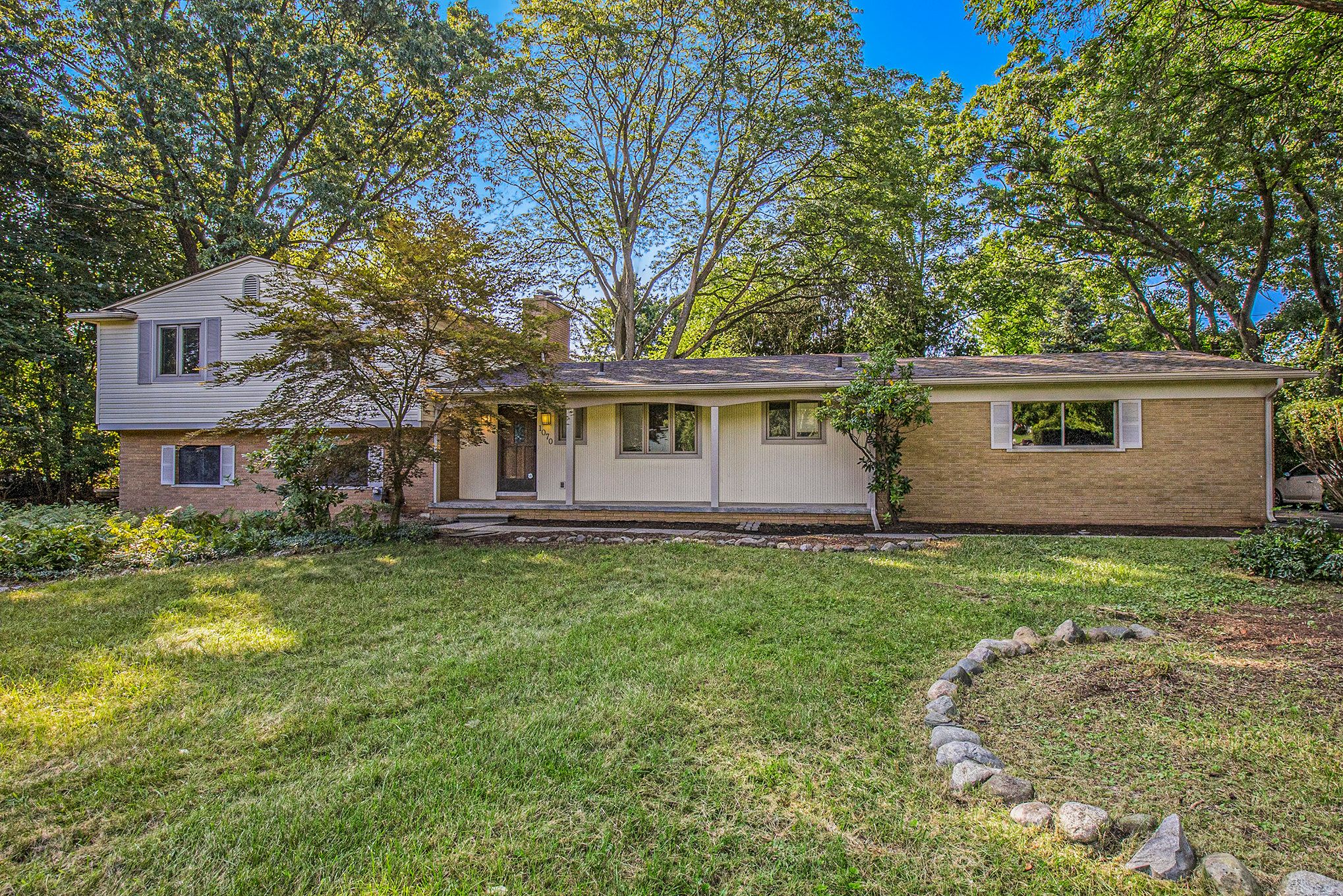 View Bloomfield Twp, MI 48304 house