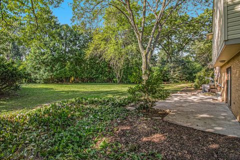 A home in Bloomfield Twp