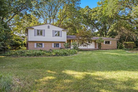 A home in Bloomfield Twp