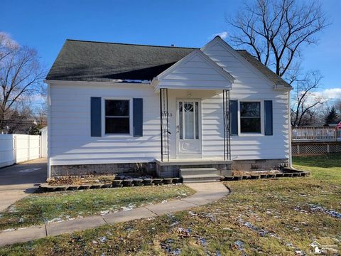 A home in Frenchtown Twp