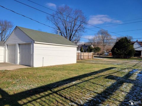 A home in Frenchtown Twp