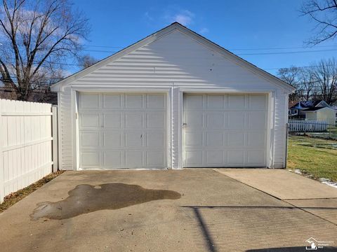 A home in Frenchtown Twp