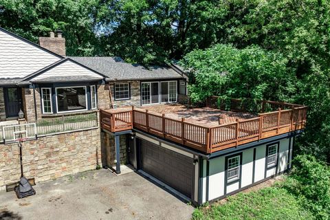 A home in Bloomfield Twp