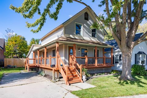 A home in Marine City