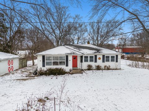 A home in South Haven Twp