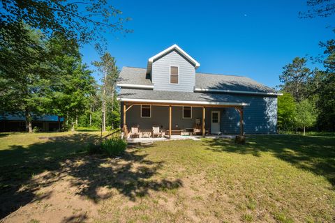 A home in Springdale Twp