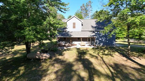 A home in Springdale Twp