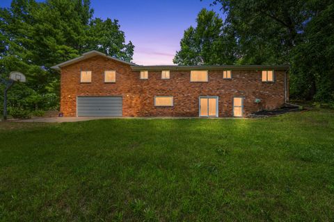 A home in Putnam Twp