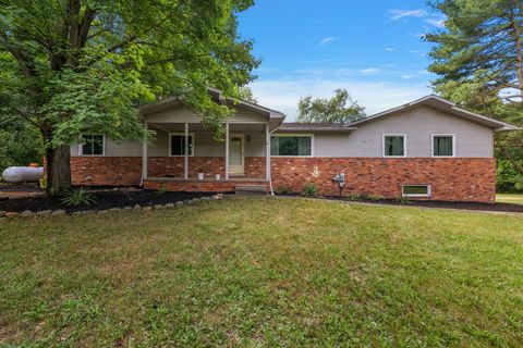 A home in Putnam Twp