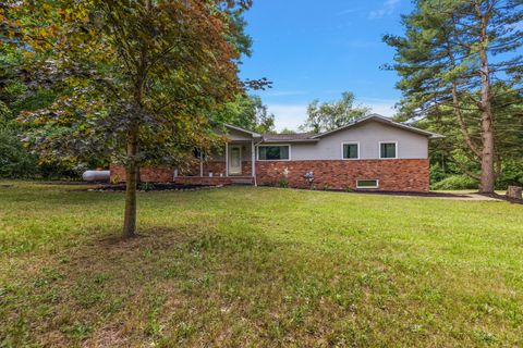 A home in Putnam Twp