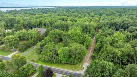 A home in Grosse Ile Twp