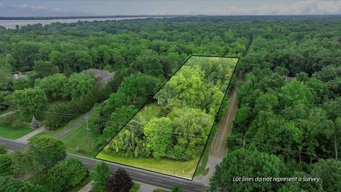 A home in Grosse Ile Twp