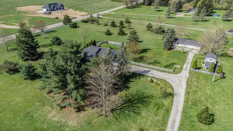 A home in Putnam Twp