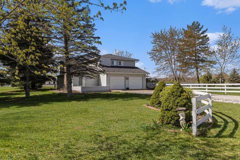 A home in Putnam Twp