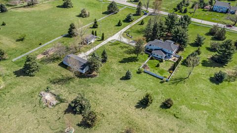 A home in Putnam Twp