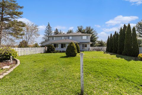 A home in Putnam Twp