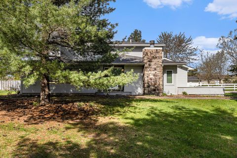 A home in Putnam Twp