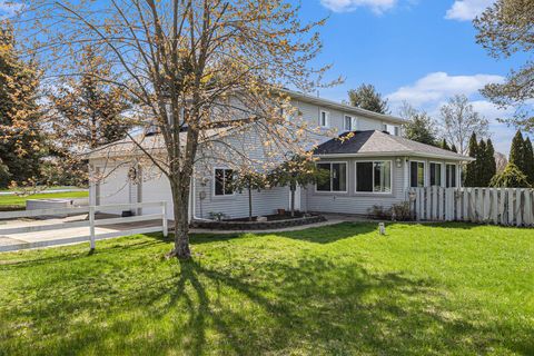 A home in Putnam Twp