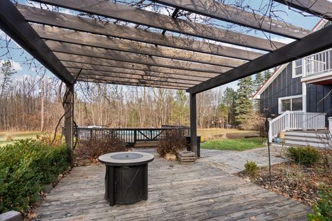 A home in Cleon Twp